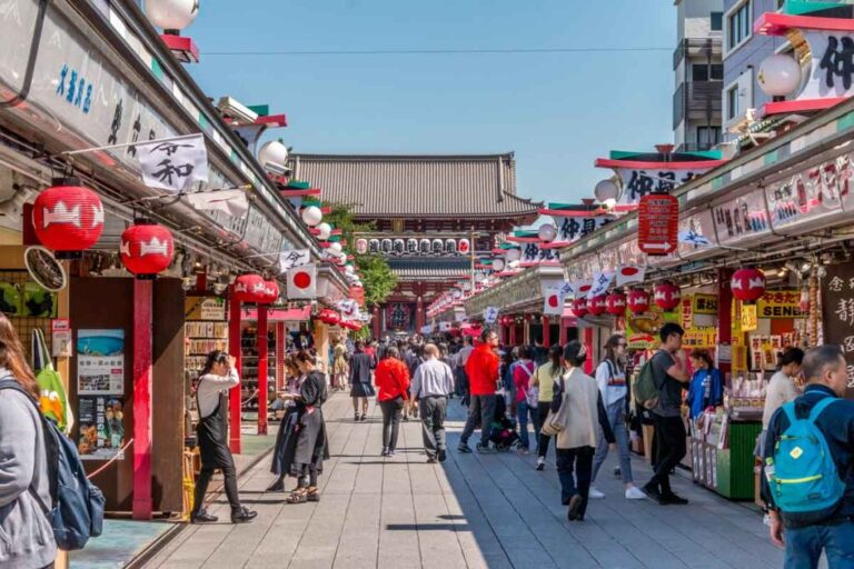Panduan Lengkap Wisata ke Asakusa dan Sensoji Temple 2026: Nuansa Old Tokyo yang Wajib Dikunjungi
