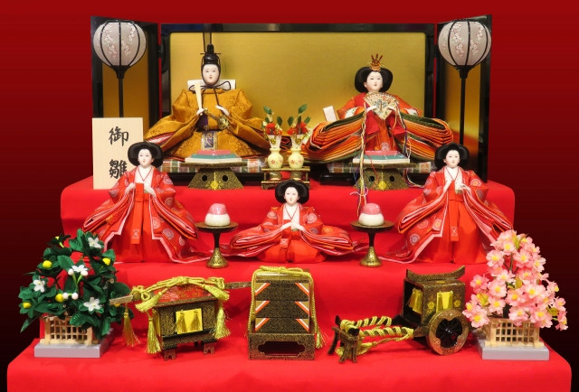 Rekomendasi Tour Jepang Menikmati Keindahan Festival Boneka Hina di Tokyo