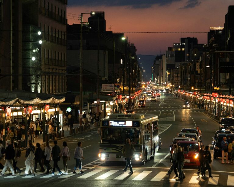 Nikmati Kemudahan Wisata dengan Bus Ekspres ke Destinasi Populer di Kyoto Rekomendasi Terbaik