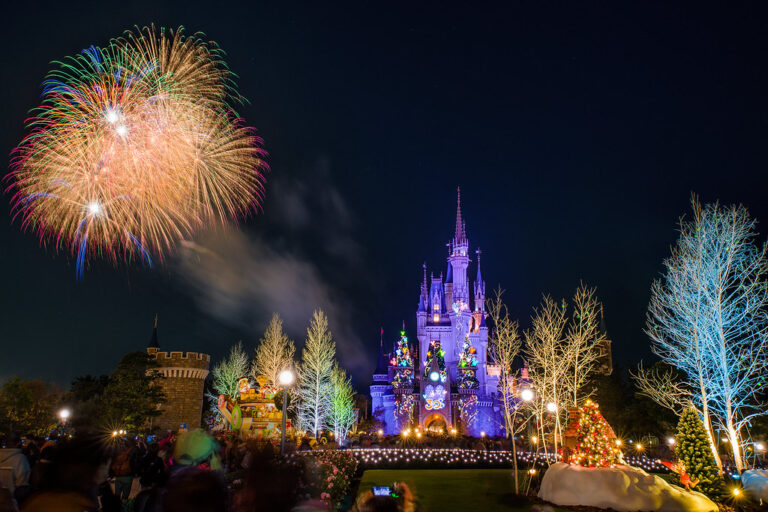 Update Terbaru Tokyo Disneyland Stop Pertunjukan Kembang Api Rutin di Musim Panas