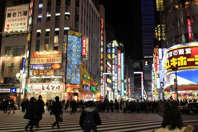 Shibuya Melarang Minum Alkohol di Tempat Umum