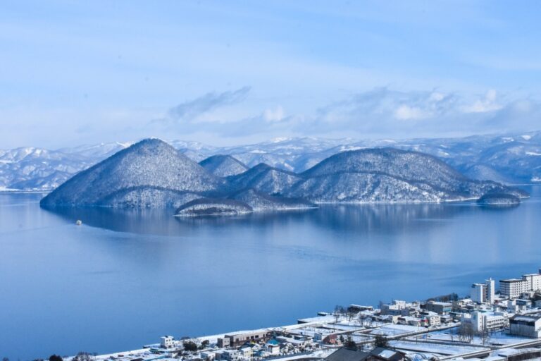 Lake Toya Onsen: Kota Pemandian Air Panas dengan Pemandangan Terbaik di Hokkaido
